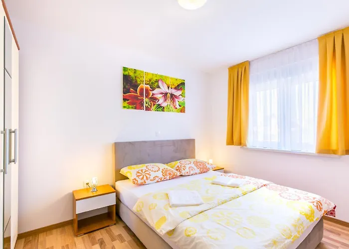 Dragan K2 - A1 First Floor - Mpolo * Medulin