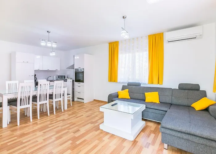 Apartment Dragan K2 - A1 First Floor - Mpolo Medulin