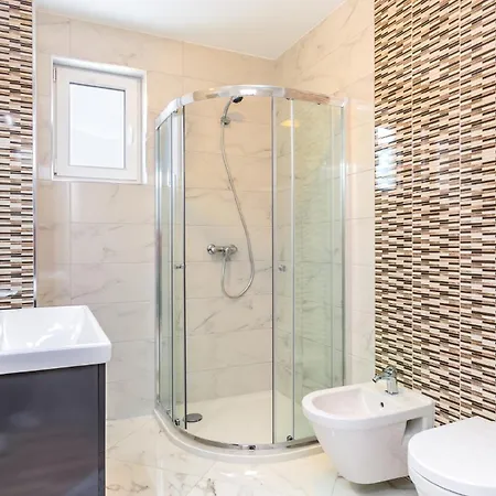 Apartment Dragan K2 - A1 First Floor - Mpolo Medulin