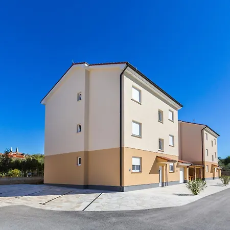 Dragan K2 - A1 First Floor - Mpolo * Medulin